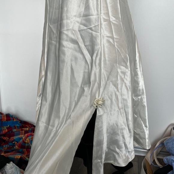 3/$35 ✨ Vintage satin slip dress - Picture 5 of 5